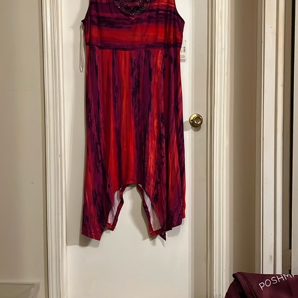catherines Dresses & Skirts - Catherines Vibrant Sleeveless Dress 1/2 off Wednesday expires at 12am